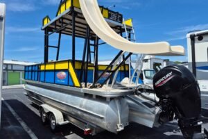 2021 Bahama 240 Tritoon Coral Reef | 24ft
