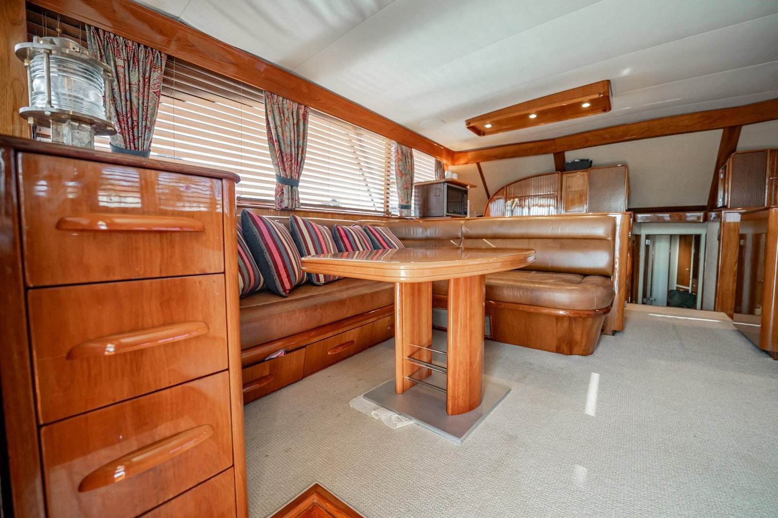 Rybovich 55 Convertible 1983 "LUCKY" - Image 12