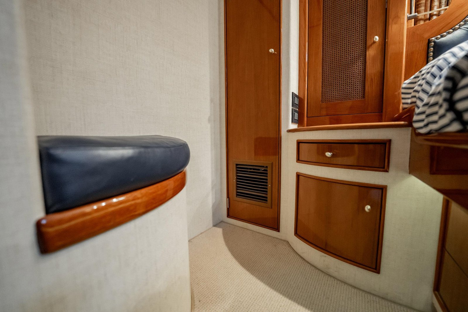 Rybovich 55 Convertible 1983 "LUCKY" - Image 38