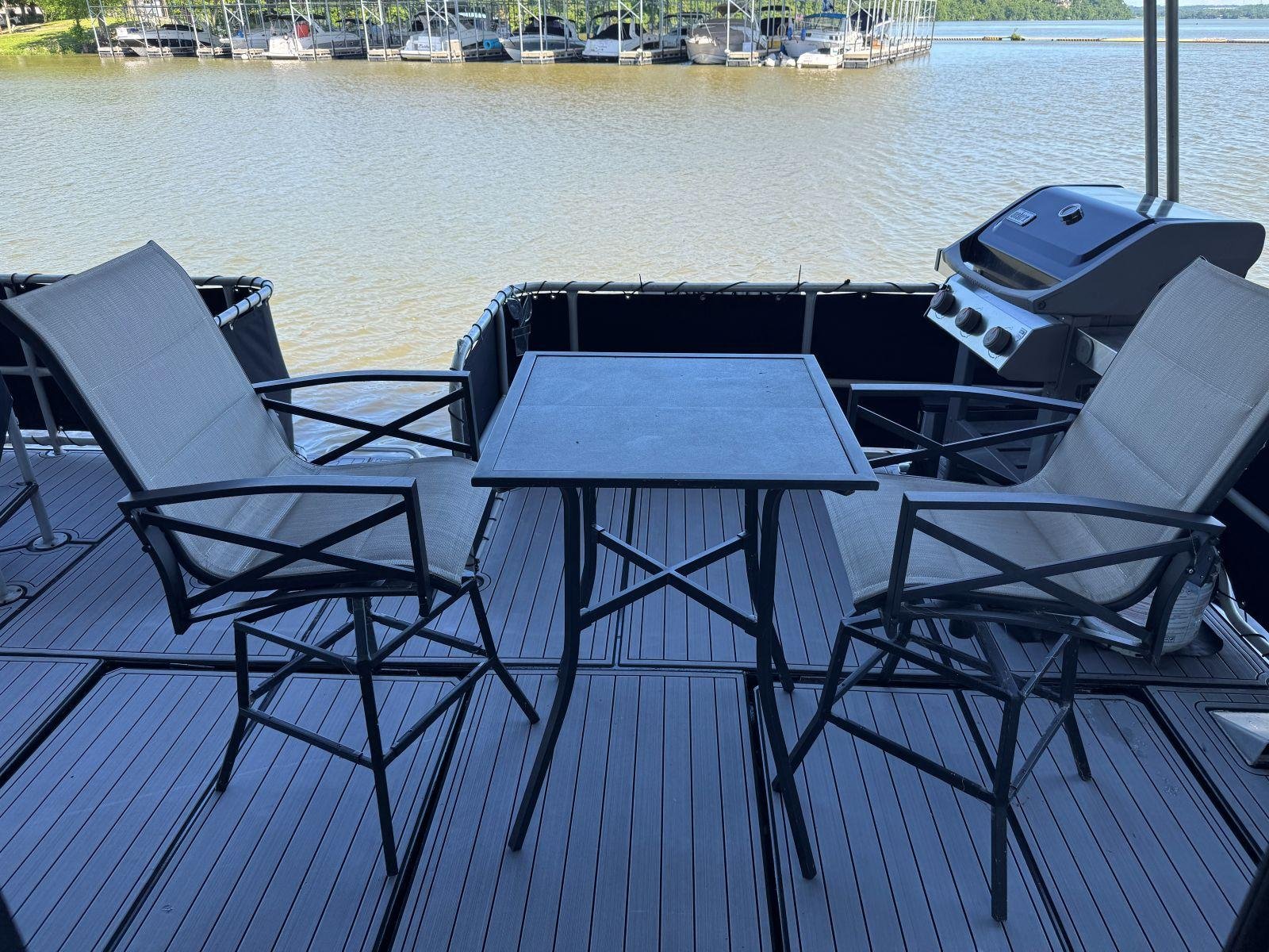 Stardust Cruisers 18 X 80 Houseboat 1986 - Image 46