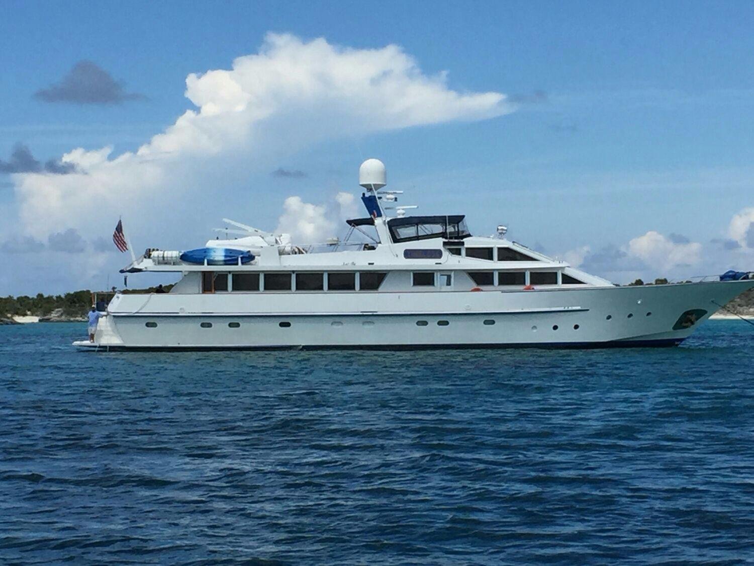 Benetti Custom Lloyds M.Y. 1983 “Timeless”