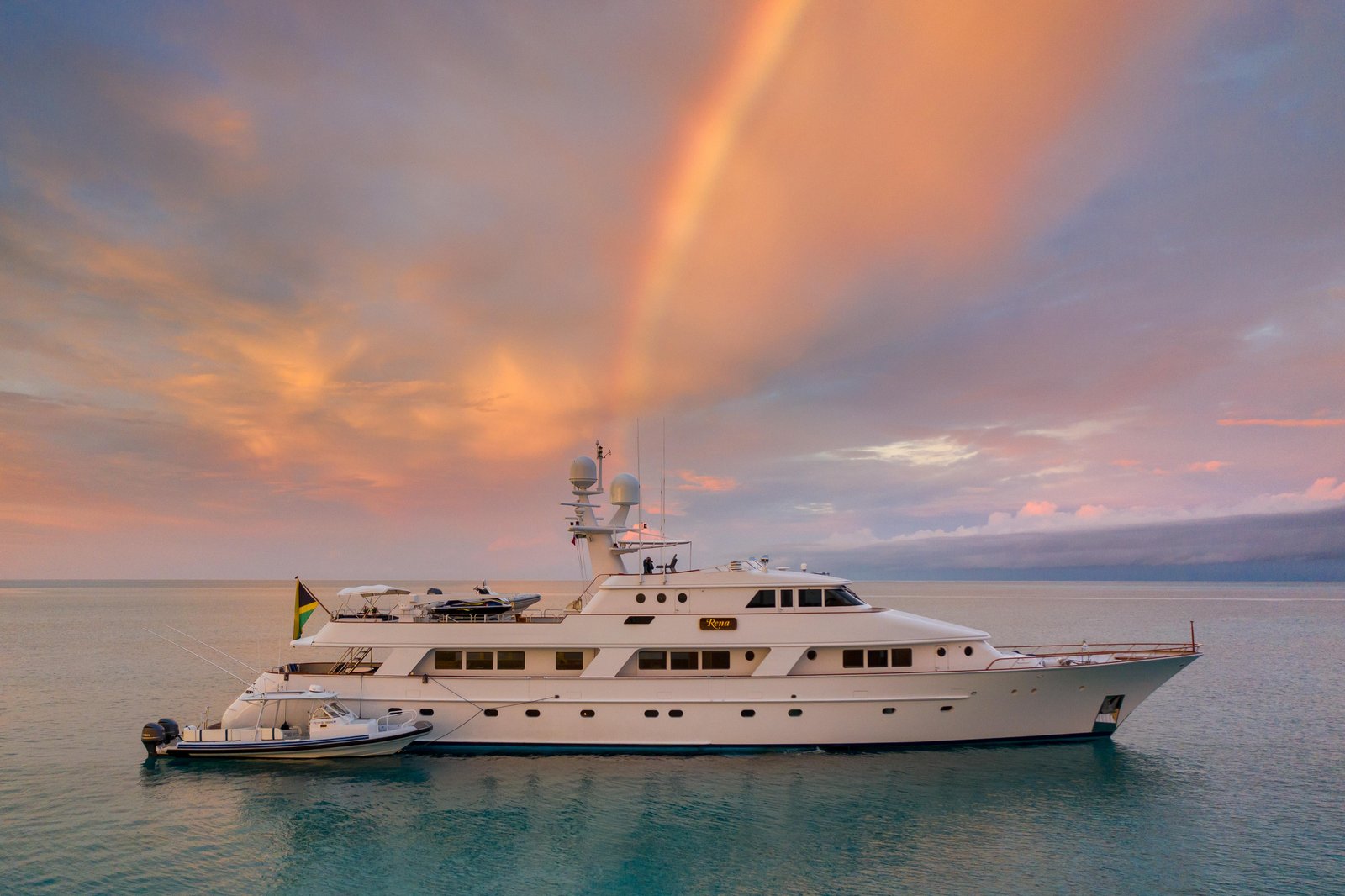 NQEA Motor Yacht 1989 "RENA" - Image 2