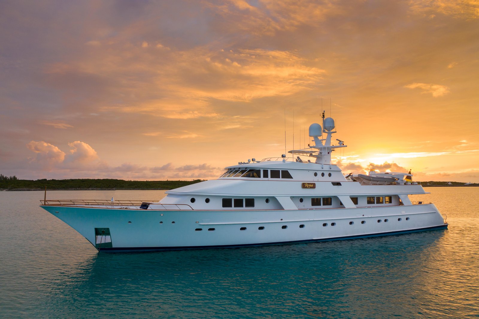 NQEA Motor Yacht 1989 "RENA" - Image 26