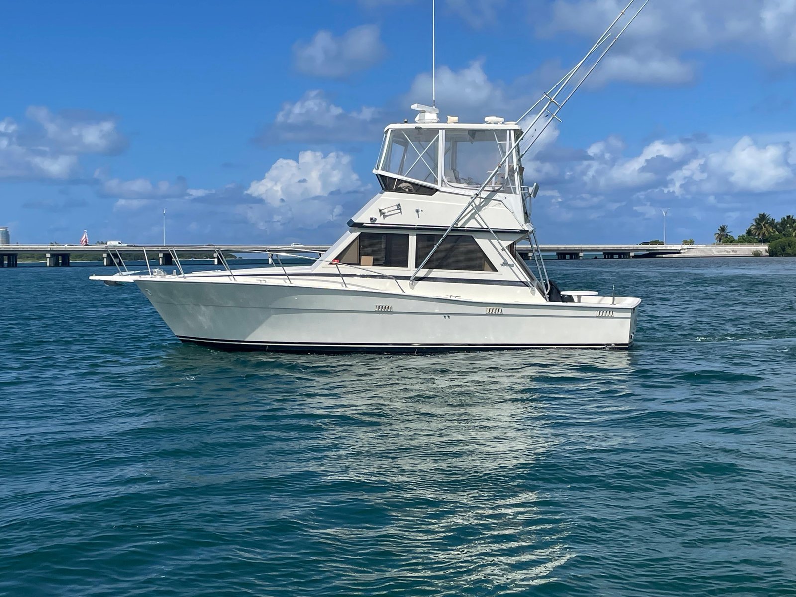 Viking 35 Convertible 1987 “Endless Summer”