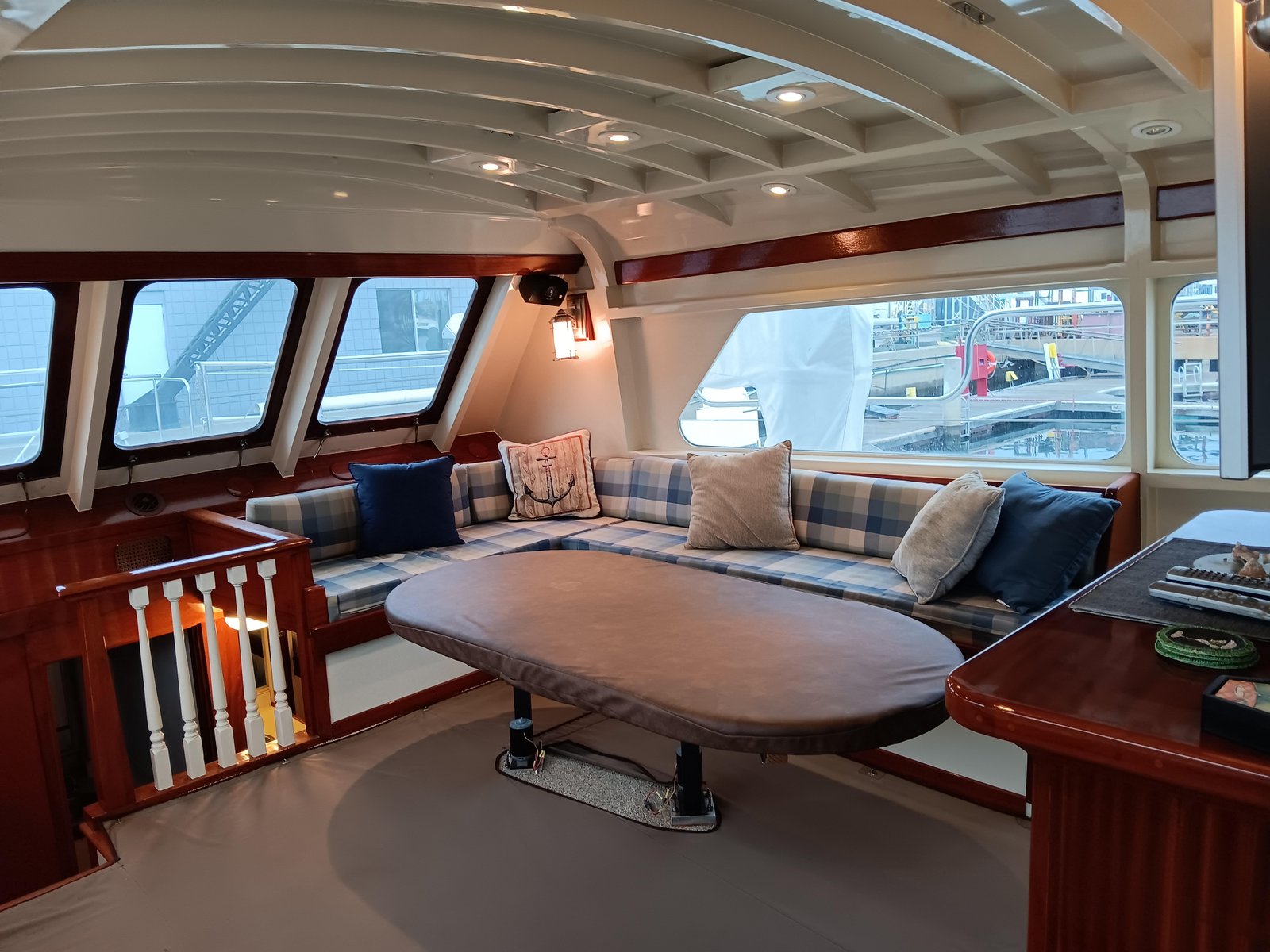 Custom MOTOR YACHT 1944 - Image 6