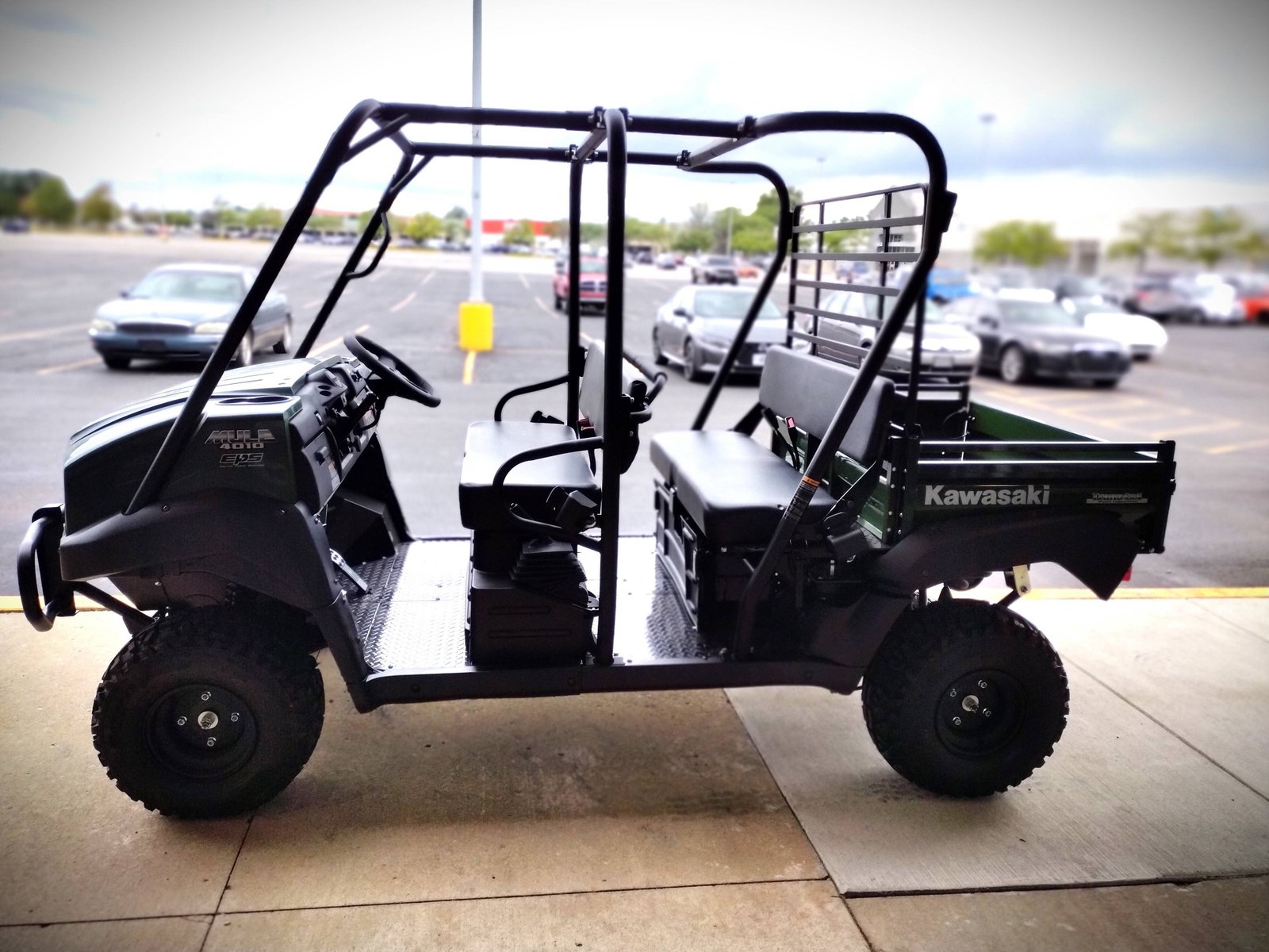 2025 Kawasaki Mule™ 4010 Trans4x4® - Image 2