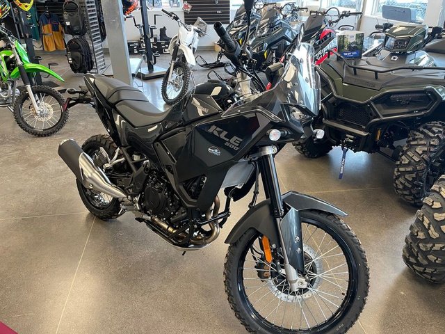 2026 Kawasaki KLE 500 ABS Parallel Twin 451