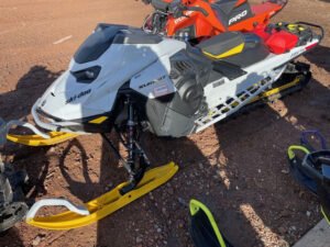 2023 Ski-Doo Summit Edge Rotax 850 E-TEC 154 SS H_Alt Powder 849