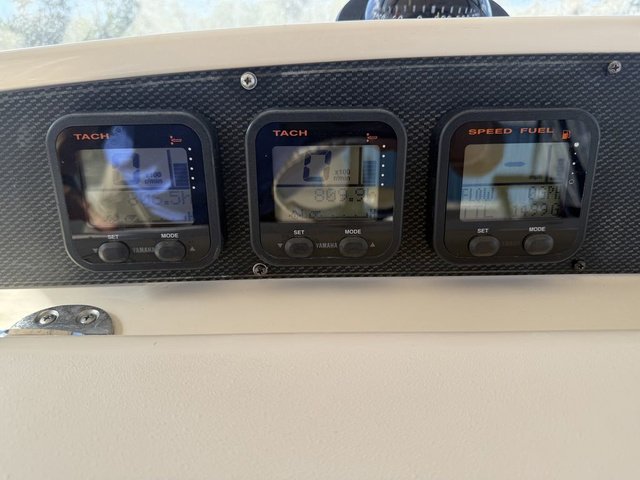 2006 Grady White 330 Express Yamaha x 2 - Image 23